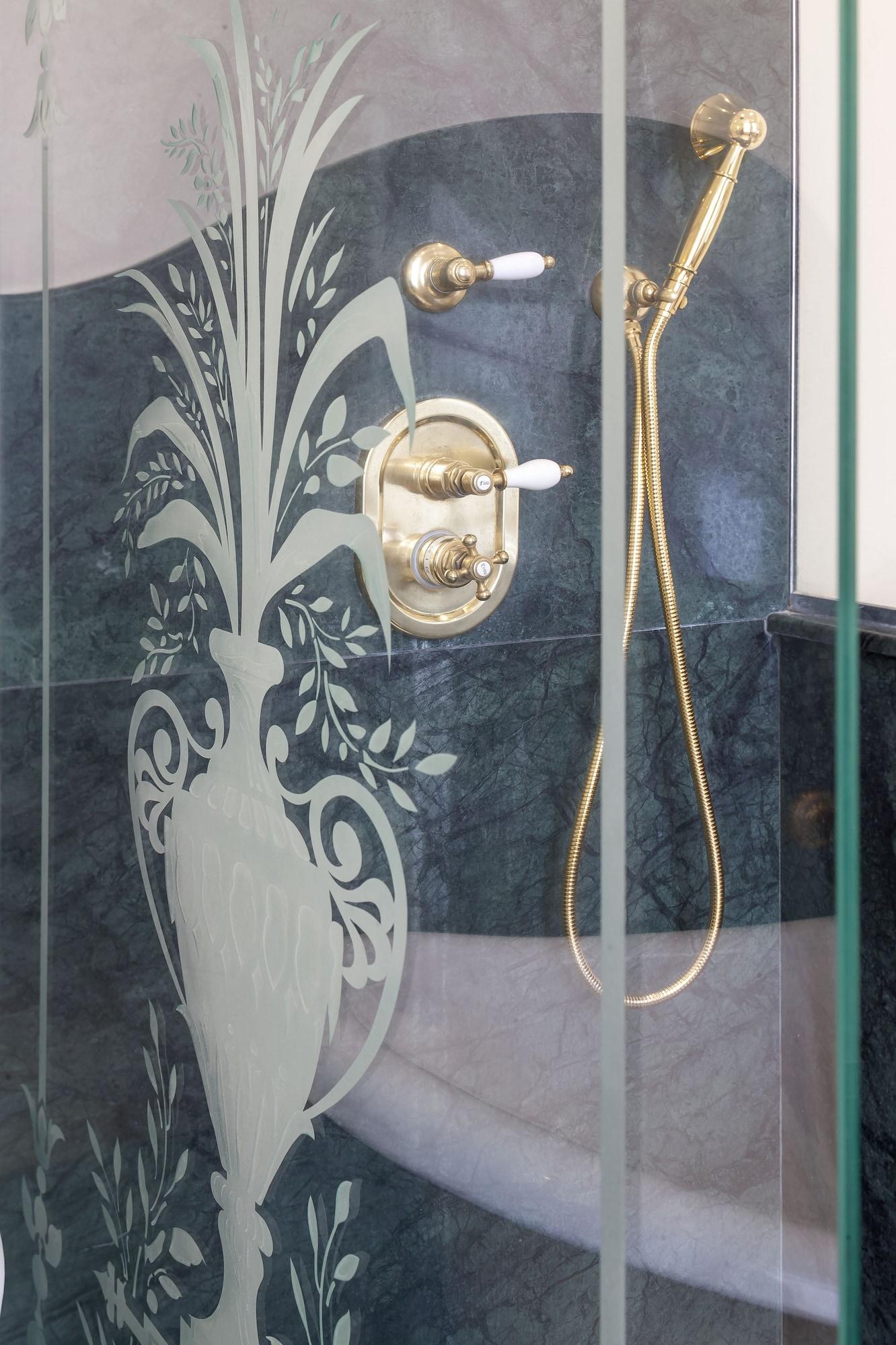 Hotel D'angleterre 4*